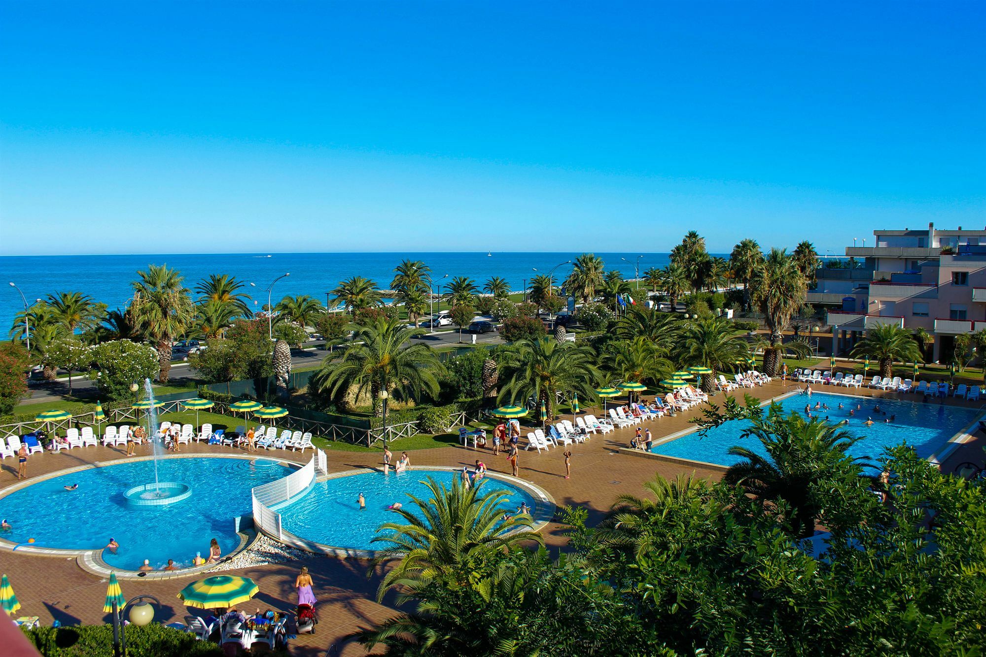 Ihr Residence Hotel Le Terrazze Grottammare Kültér fotó